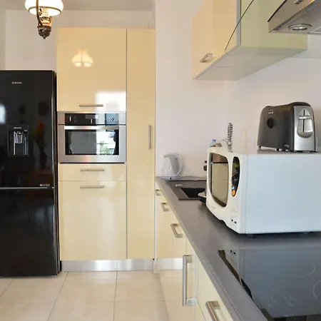 Sr480-033 Appt 3 Pieces 6 Personnes Raphael